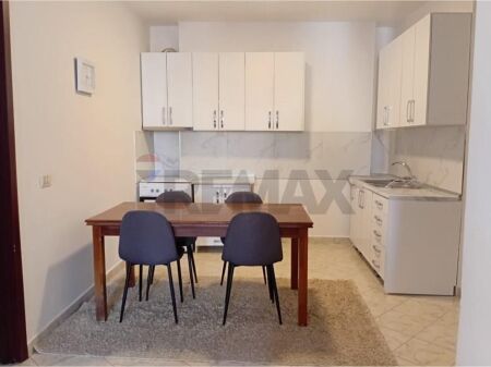 Jepet me Qira Apartament 2+1 Astir