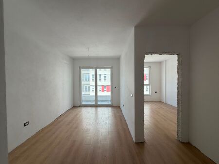  Shitet Apartament 1+1 në Univers City – 77,000 €