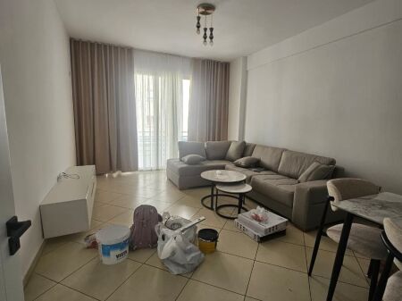 1+1 per qera 450 euro,prane unazes madhe