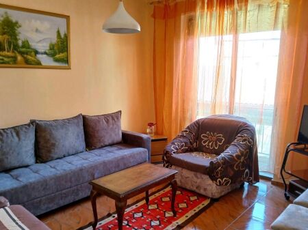 Jepet me qira apartament 1+1 në një nga zonat më të kërkuara të Brrylit, pranë Bar Oslo 500 mije leke te vjetra