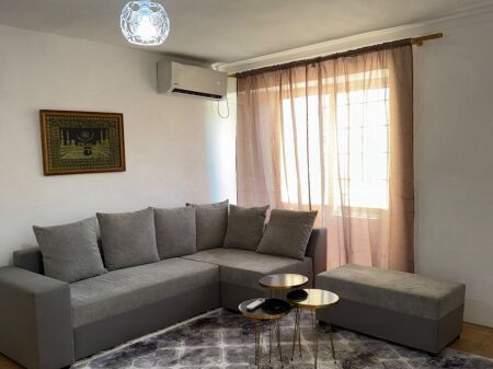 Jepet me qira apartament 1+1 në Rrugën Bardhyl 480 mije leke te vjetra