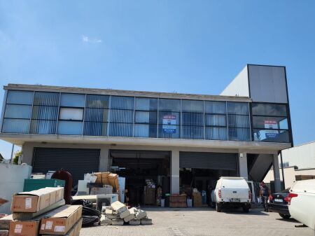 Capannoni/Magazzini più Terreno in affitto