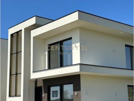 EKSLUZIVE! SHITET VILE INDIVIDUALE ME PISHINE NE GJIRIN E LALZIT! 340.000€