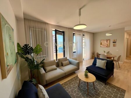 APARTMENT FOR RENT 2+1+2 + PARKING SPACE NEAR BARRICADES STREET!!