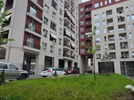 Kompleksi Aura, rruga dritan hoxha