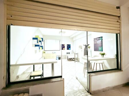 Ambient biznesi në shitje tek 21 Dhjetori pranë Bar "Oslo" dhe Market "Joena"