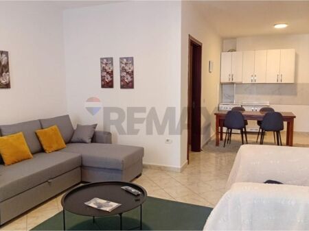 Jepet me Qira Apartament 2+1 Astir