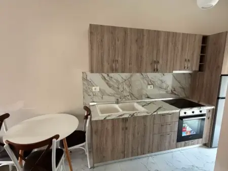 Qera | Apartament 1 + 1 | Rruga Aleks Çaçi | 350 €/muaj
