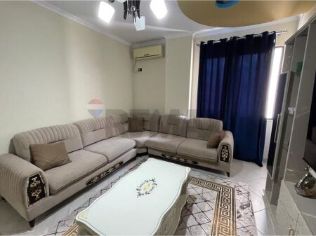 Apartament 2+1 per qira ne Astir!