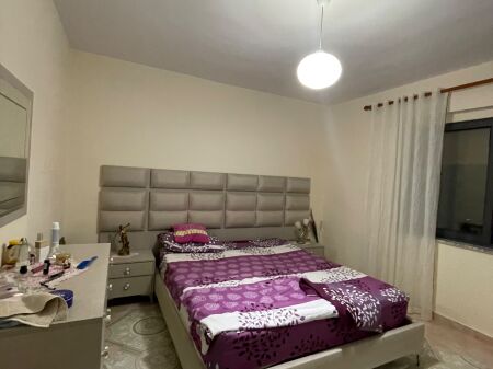 *Jepet me qera 2+1me ballkon Ali Dem,35.000lek    