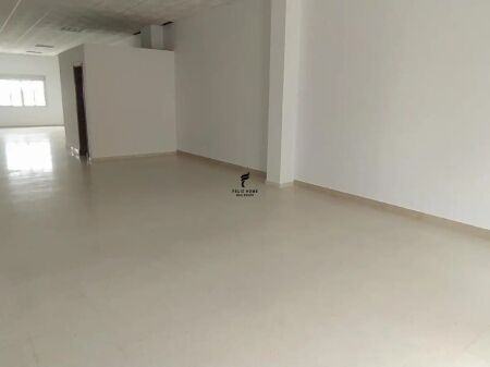 DYQAN ME QERA 40 M2 ISH EKSPOZITA 120.000 LEKE FH-78642