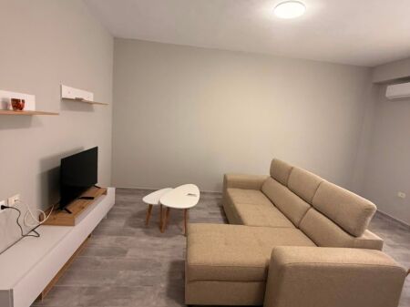 Apartament 1+1 me Ballkon – 320 €uro FRESK