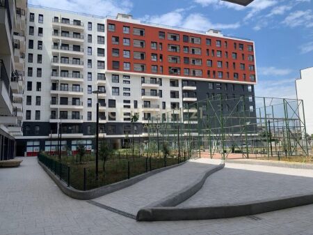 Apartament 2+1+2 totalisht i ri për shitje në Bulevardin e Ri