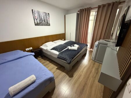 HOTEL IN AFFITTO 3 PIANI VIA ELBASANIT 360.000 LEKE FH-78609