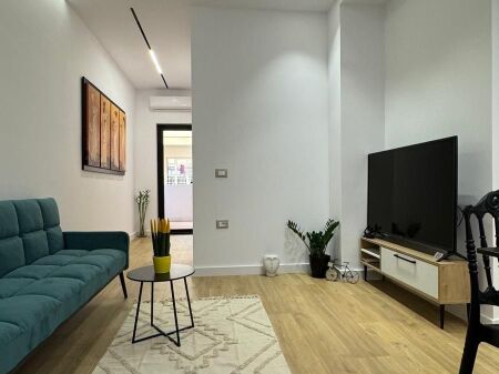 Liqeni i Thate (Fontana), Jepet me qera apartament modern 1+1.