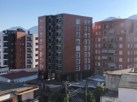 Shesim apartament 1+1 mbasa Ambasades Amerikane !