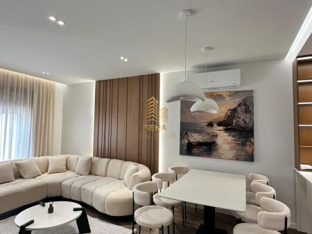 Affitto, Appartamento 2+1+balcone+2wc, Lago Secco - Residenza Met Invest Lake Front, 150.000 Lek/mese