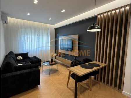 Shitet, Apartament 1+1, Kopshti Zoologjik, Tiranë. PRI70132