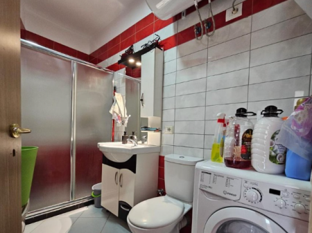 Liqeni i Thate, Apartament 1+1 Me Qira