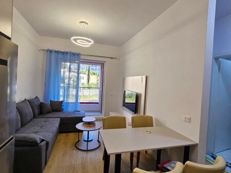 JEPET ME QIRA APARTAMENT 1+1, TE KADIU NE ALI DEM