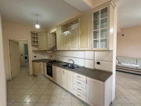 Rent | Vilë 2 + 1 | Kodra E. Priftit | 450 €/month