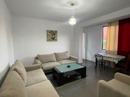  Shitet Apartament 2+1 prane   Hotel Coloseo Vendodhja: Rruga Viktor Hugo  Çmimi: 163.000€