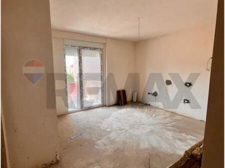 Shitet Apartament 1+1 pranë Rrugës së Elbasanit