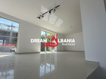 Jepet ambient biznesi me qira pranë Bulevardit Ri, TIRANE (42611557)