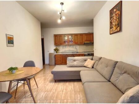Apartament 1+1 per qira en Astir