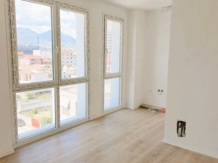 Apartament 1+1 ne Shitje te Rruga Jordan Misja Pranë Bulevardit të Ri.