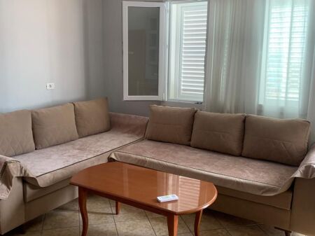 Apartament 1+1 për Qira – Jordan Misja, pranë Stacionit të Trenit 