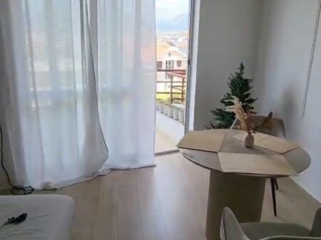 Apartament 1+1 ne shitje te pallatet e verdha