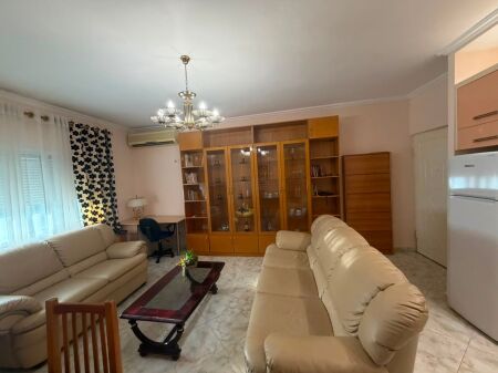 Jepet apartament me qera komuna e parisit