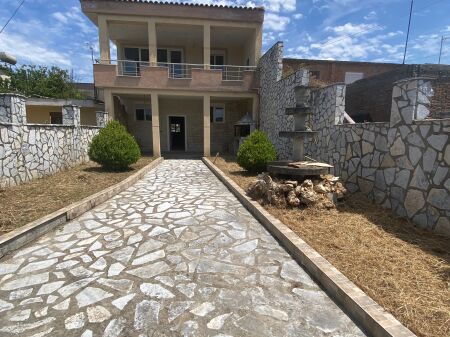  FOR SALE – PRIVATE 2-STOREY HOUSE WITH GARDEN AND SPACIOUS TERRACE 