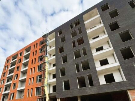 Appartamento 2+1 con Veranda in Vendita a Ringside Residence, Paskuqan