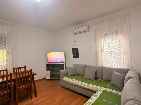 1+1,zoo garden lake,650 euro