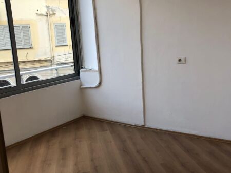 Ufficio in affitto nel Centro, Tirana