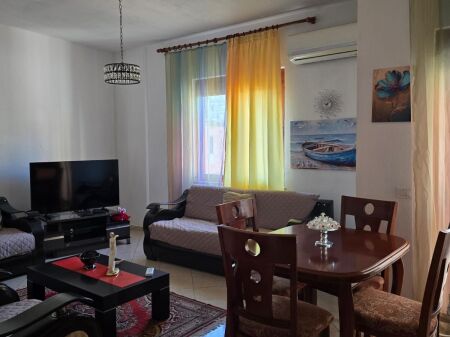  Apartament 2+1+2 për Qira – Rruga Siri Kodra, Tiranë 