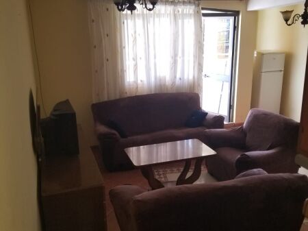 Jepet me qera 1+1,apartament rruga Ali Demi !