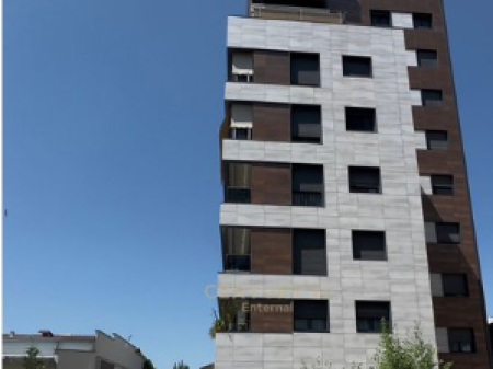 Pazari I Ri - Jepet Me Qera Ambjent Komercial 27m Kati 0 Ndertim I 2025 Prane Shkolles Se Kuqe