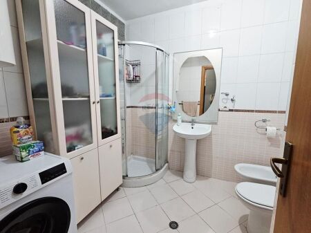 Apartament 2+1 te Usluga Stac. Trenit!