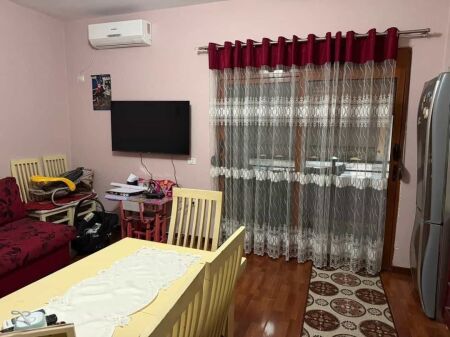 Apartament 1+1 me qira!