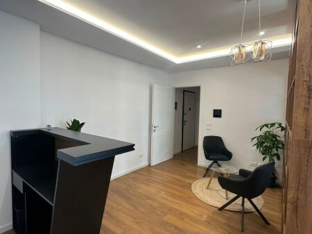 Locale Ufficio in Affitto – Lake View Residence