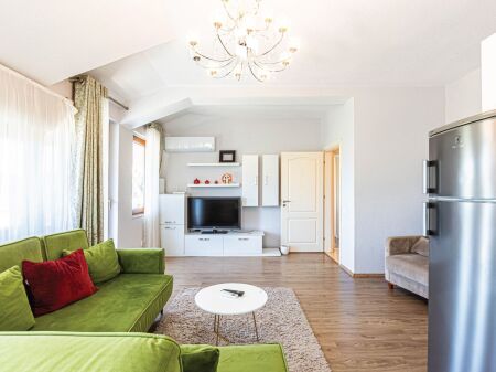 For Rent: Fantastic Apartment  2+1+2Wc & 2 Parking Spaces 750€/Month (Artificial Lake - Willson School) Panoramic View of the Lake 