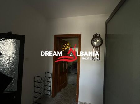 Appartamento in affitto piano villa 2+1 a Xhamllik, Tirana (ID 4251450) f