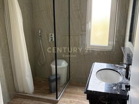RESIDENCA LAKE LAND, APARTAMENT 2+1+POST PARKIMI PER QIRA