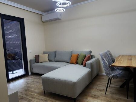 Apartament me qera 1+1 +post te Liqeni