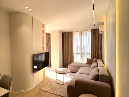 Shitet Apartament 2+1 në 21 Dhjetori, Tiranë, 238.000 Euro