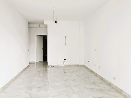  Ufficio in Affitto – Via Mine Peza 