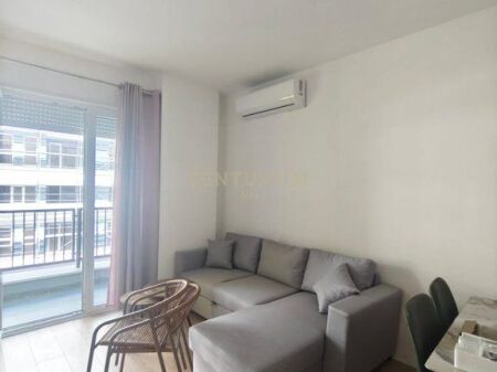 Apartament 1+1 me Qira në Univers City 450 € /Muaj